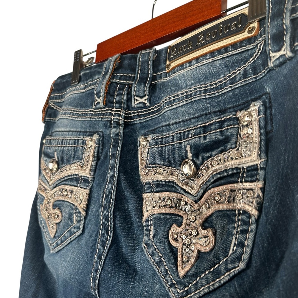 Rock Revival Maaje Women’s Jeans Size 27 Bootcut Blue Denim Embroidered Pockets